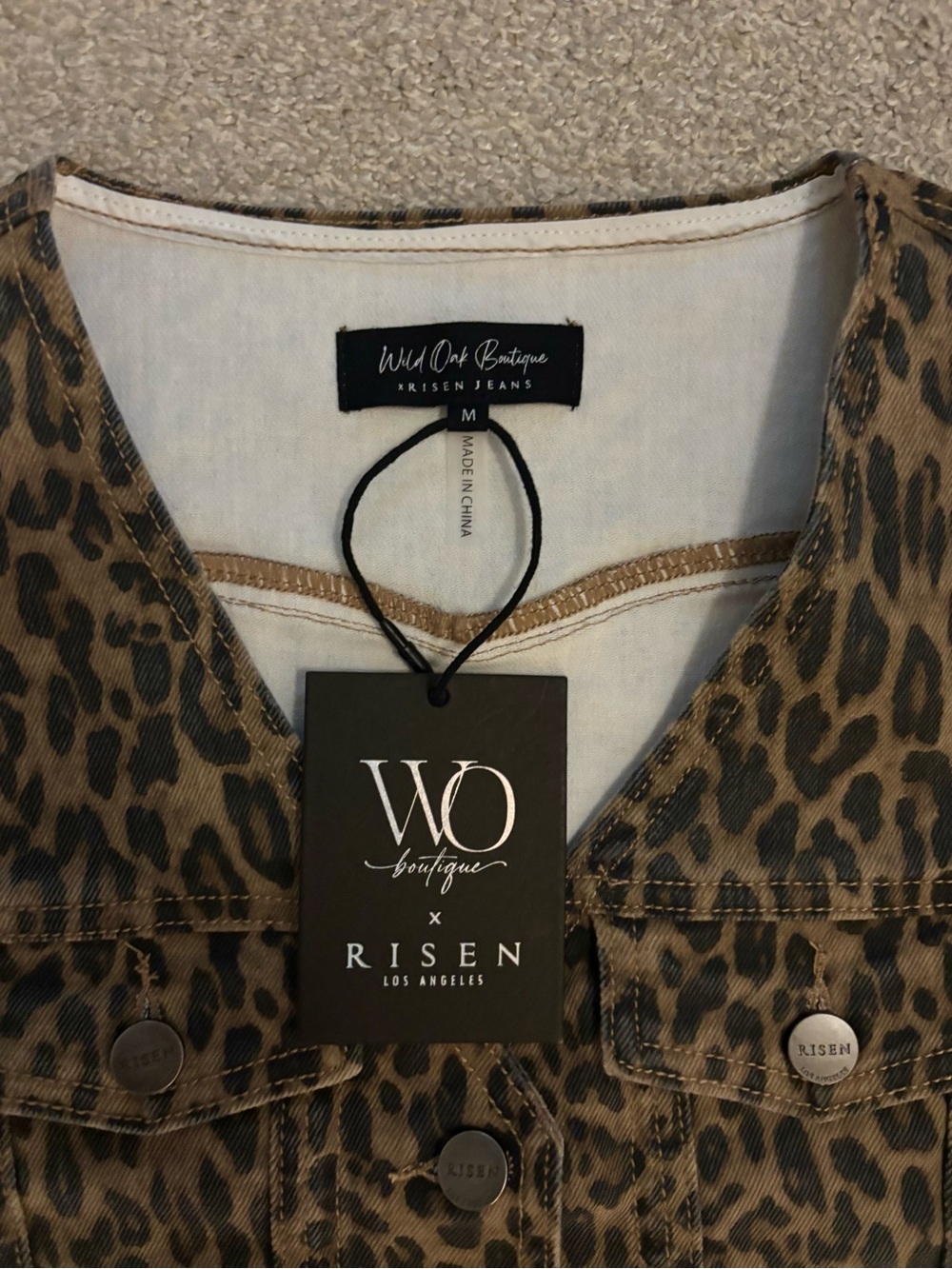 NWT Wild Oak Boutique Medium Leopard Vest - Picture 2 of 3
